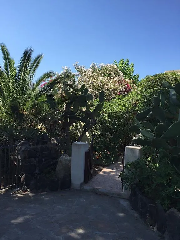 Cottage Tala Vicino Le Sabbie Nere Vulcano  Semesterbostad